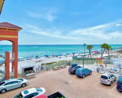Casa Blanca Resort