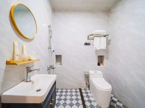 Puning Shihai Business Apartment