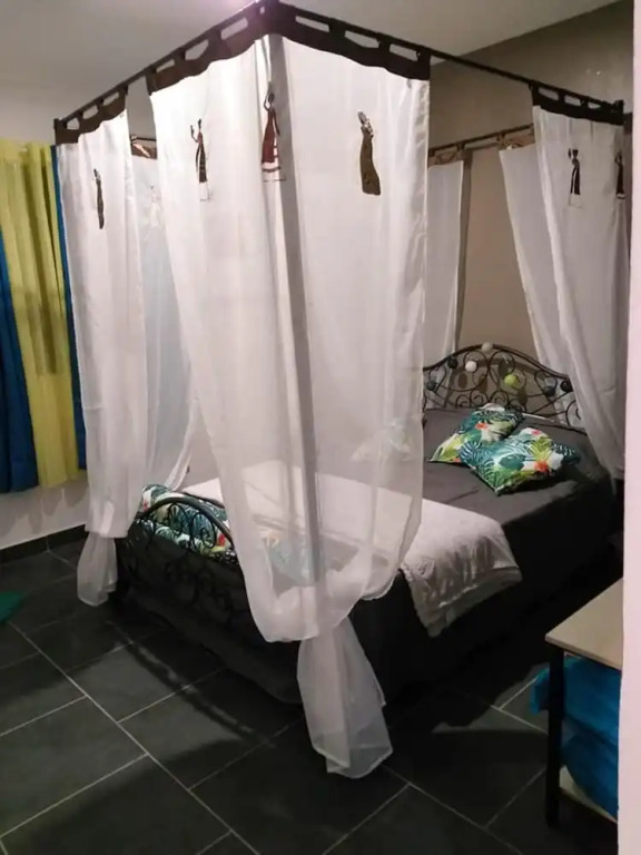 House With one Bedroom in L Etang-sale , With Enclosed Garden