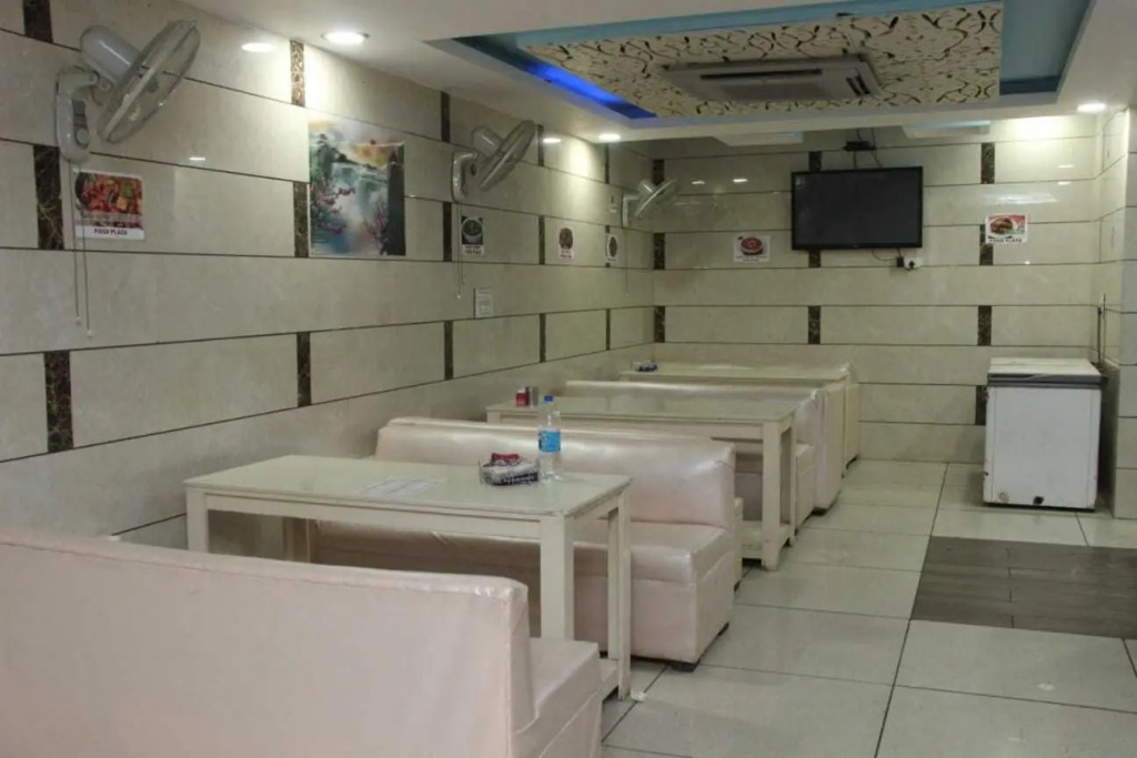 Hotel O Food Plaza