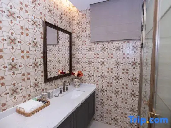 Yining Floating Life Homestay (Yining Airport & Railway Station Branch)