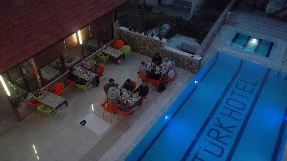 Ozturk Hotel