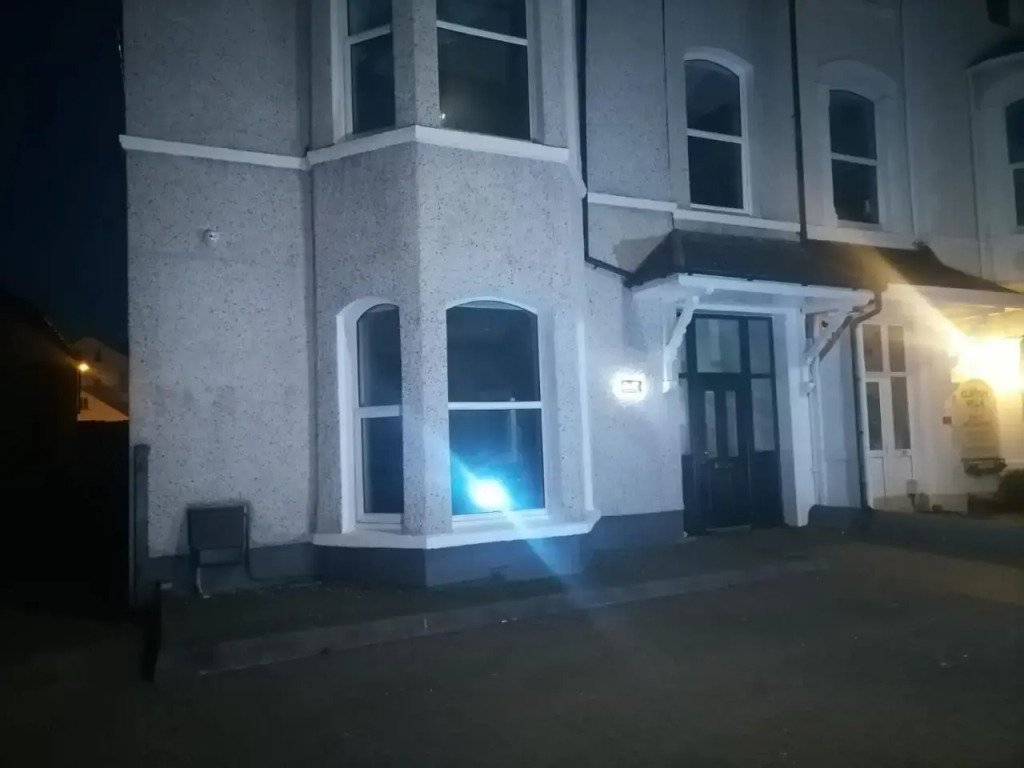 No 27 Chapel Street Guest House
