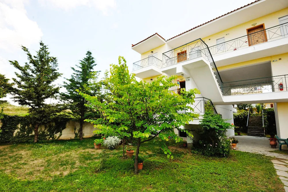 Kleopatra Apartments