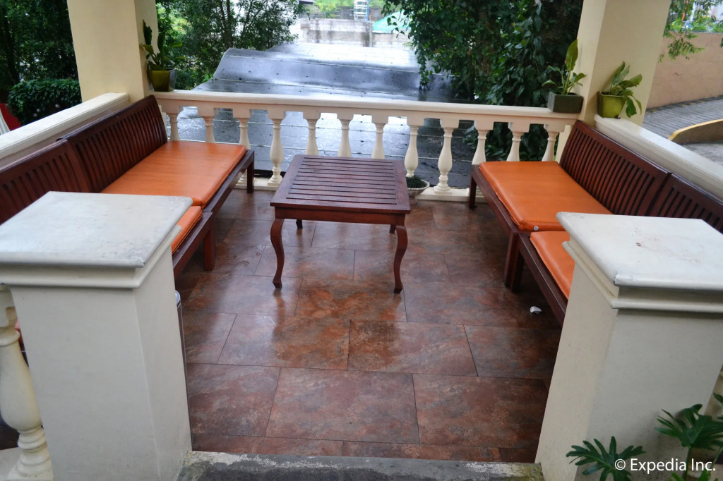 Viewpark Hotel Tagaytay