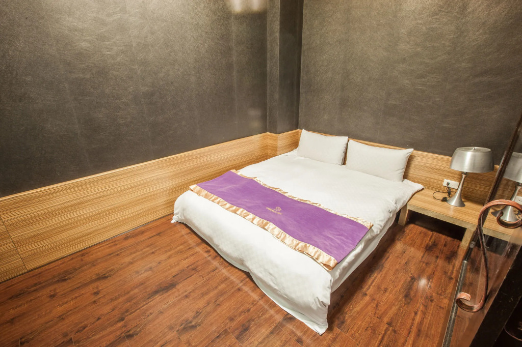 Spring Breeze Hotel