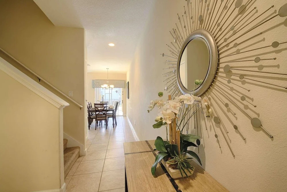 3085 Paradise Palms