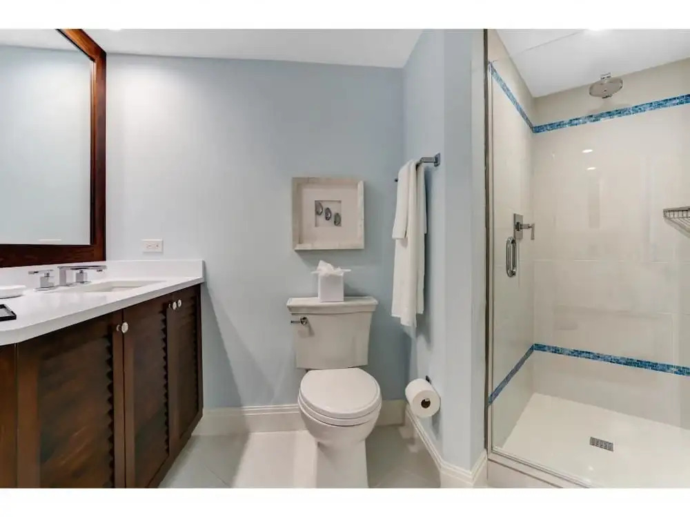 Beachfront Condo With 180-degree Views and Pool