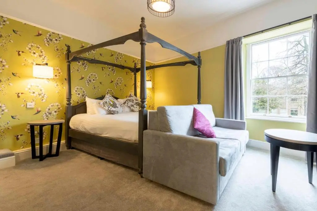 Wisteria Hotel