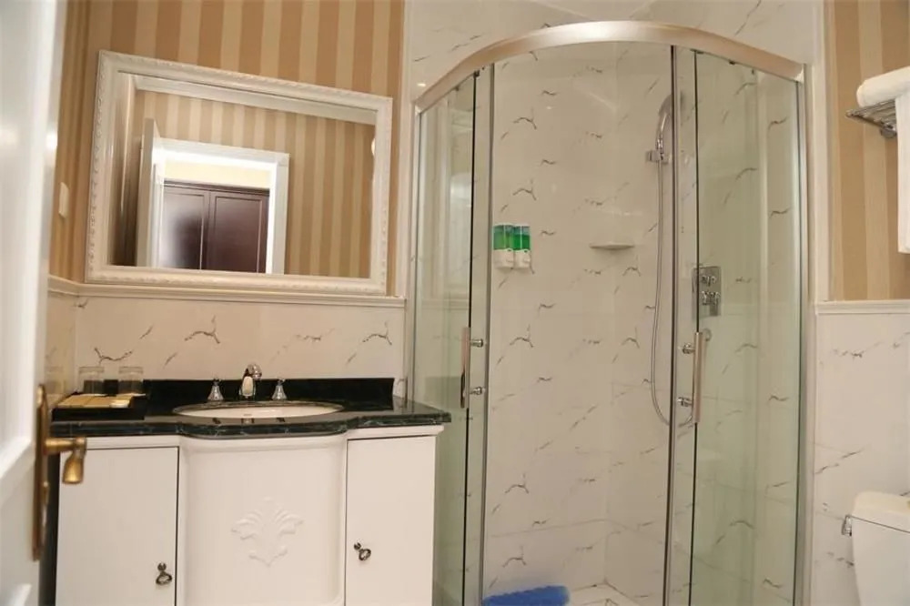 Huaxi Garden Hotel