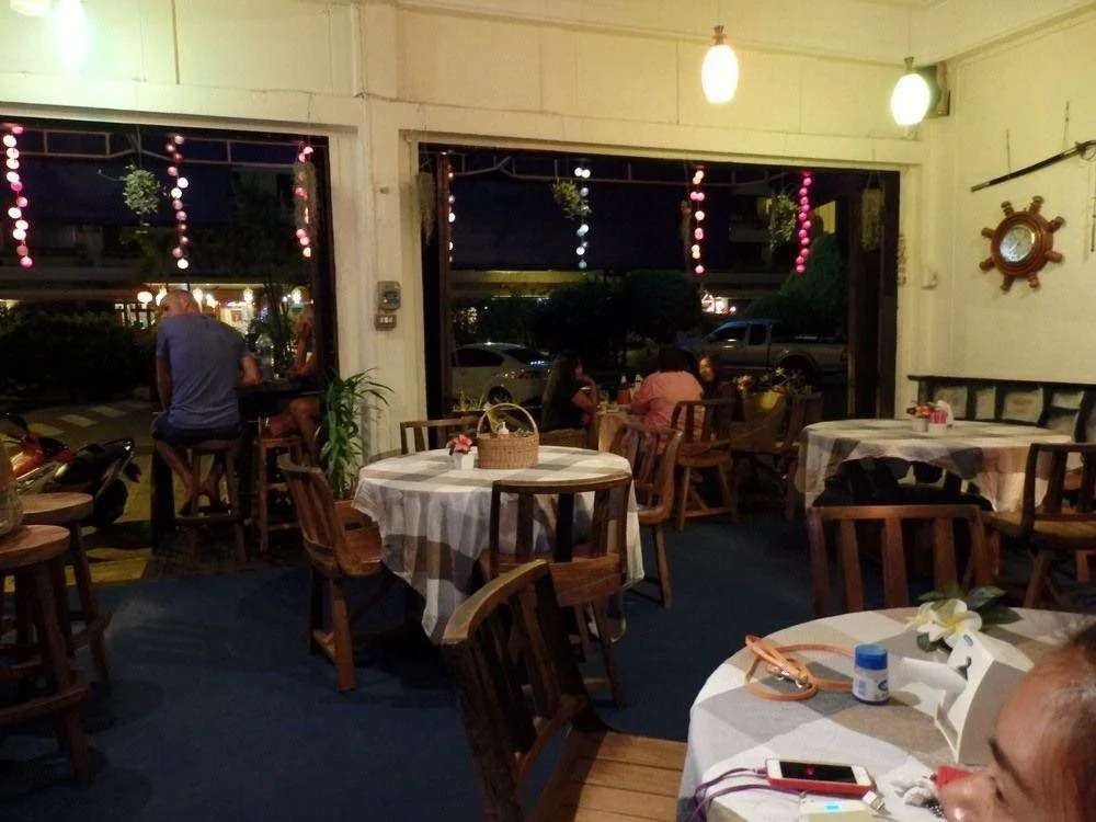 Pirates Cove Bar and Restauant