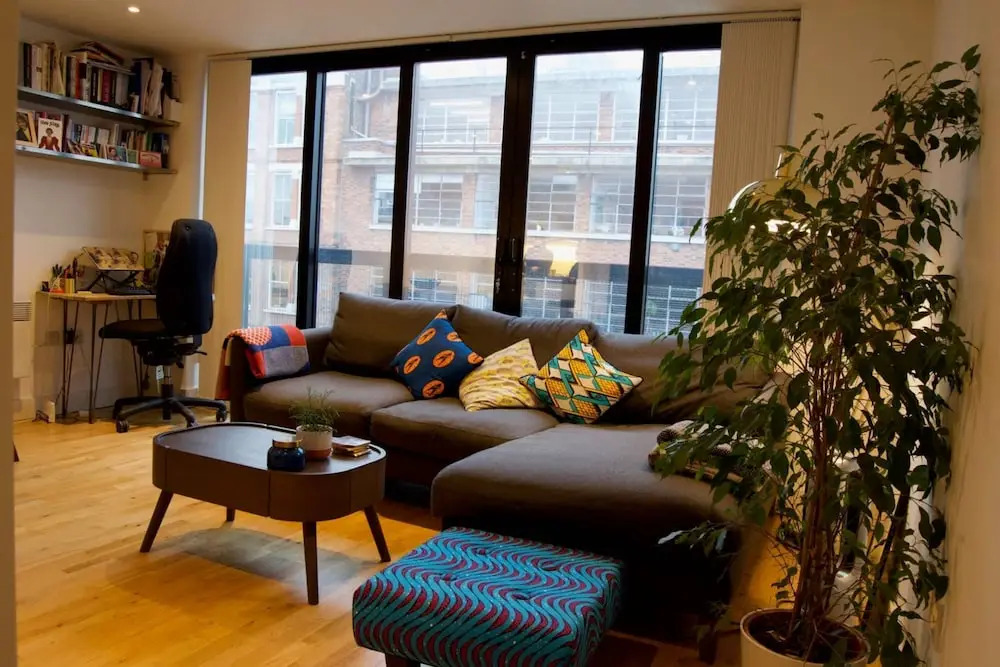 Light and Airy Dalston Living In Convenient Location
