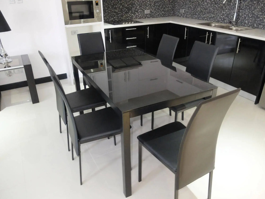 Zeppelin Suites