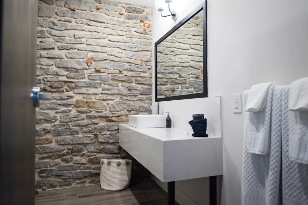 48 King West Boutique Hotel