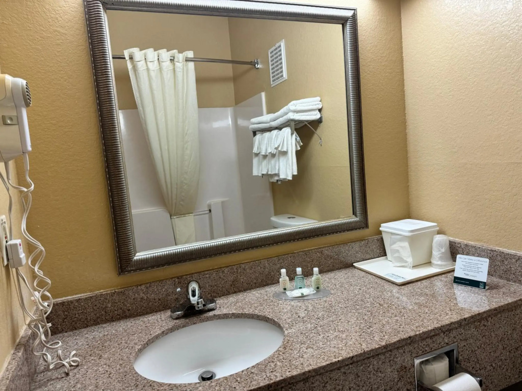 Quality Inn & Suites Eau Claire University Area