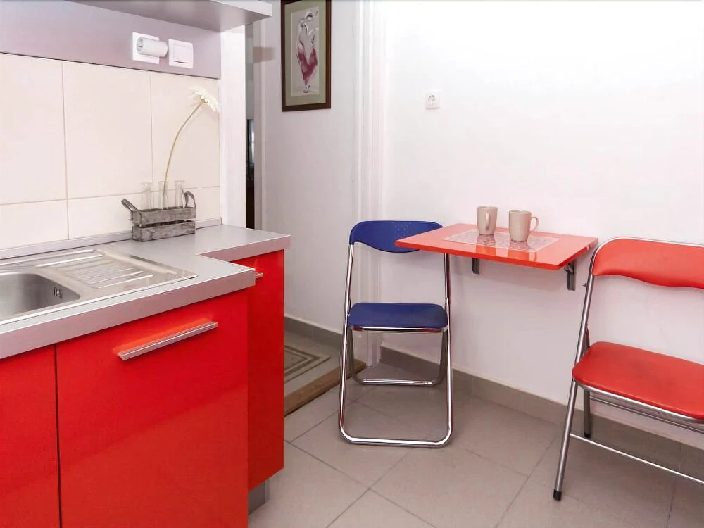 One Bedroom Apartment Republic Square