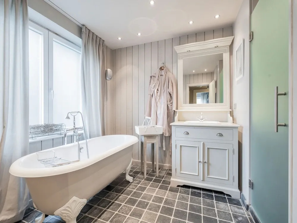 Charming Villa with Sauna in Westende
