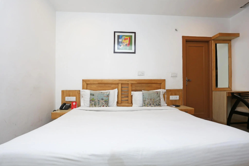 OYO Flagship 6631 Abhay Palace Vaishali