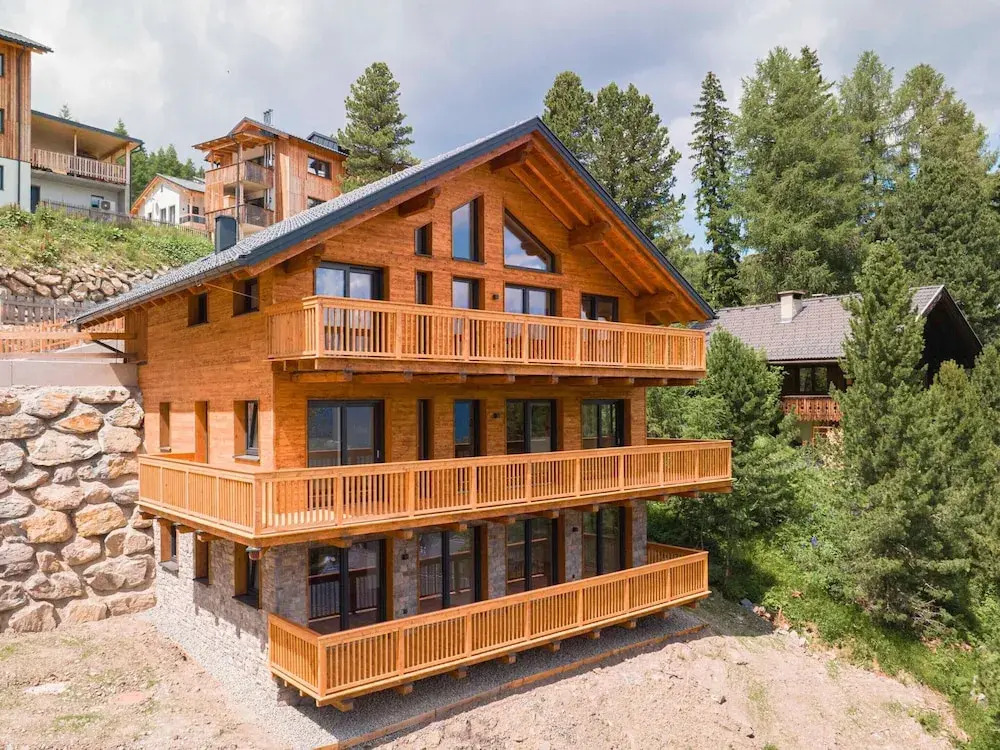 Inviting Chalet on the Ski-slope