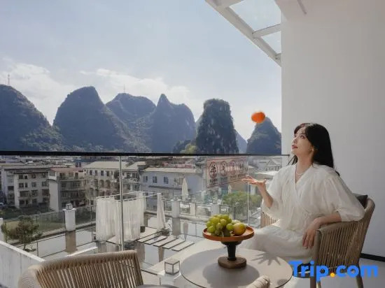 Qingqing Hotel