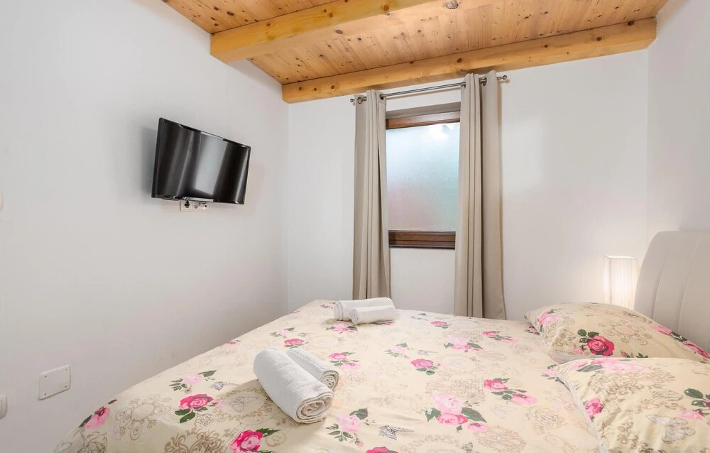 Amazing Home in Gostinjac With Wifi and 3 Bedrooms