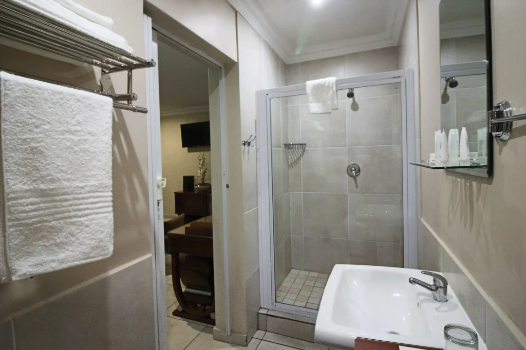 Lakeview Boutique Hotel & Conference Center