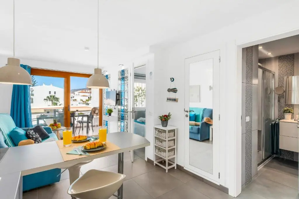 B16 WINDSOR PARK, exclusive sea view, heated pool