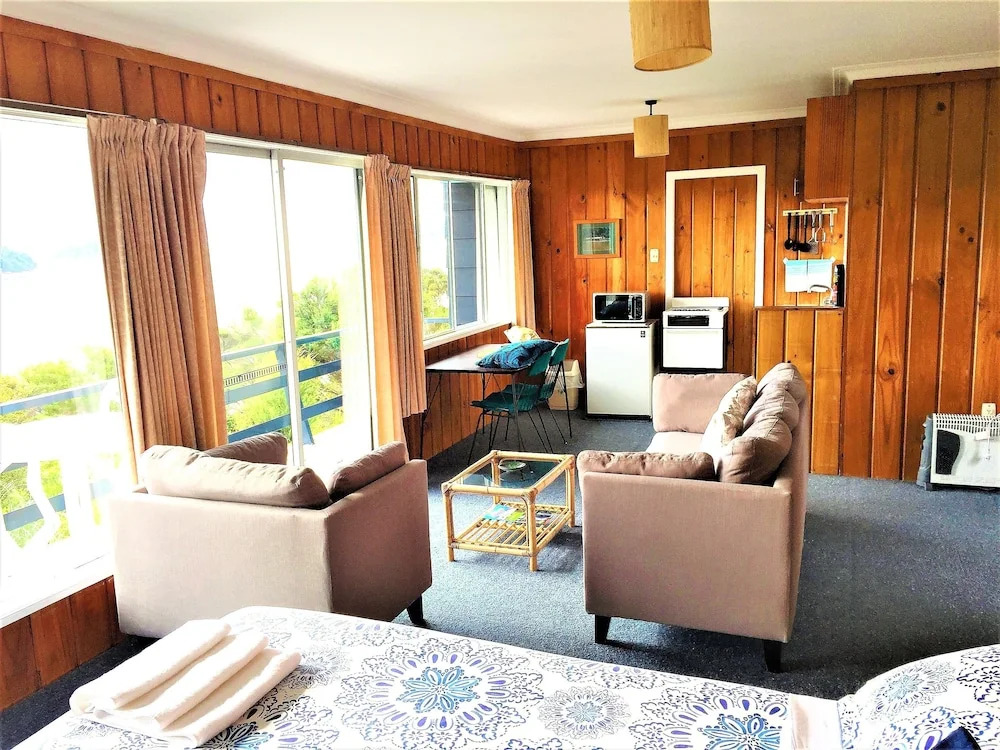 The Retreat Bay of Islands