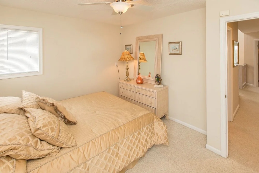 Seas the Day 4 Bedrooms 3 Bathrooms Home