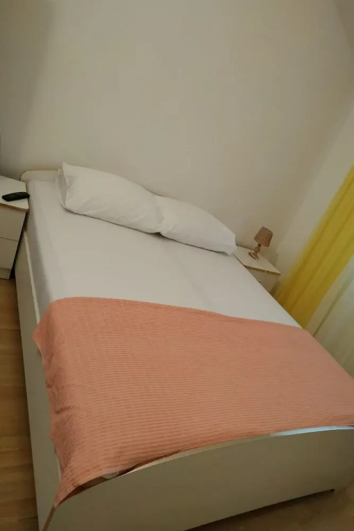 Slamo Apartments