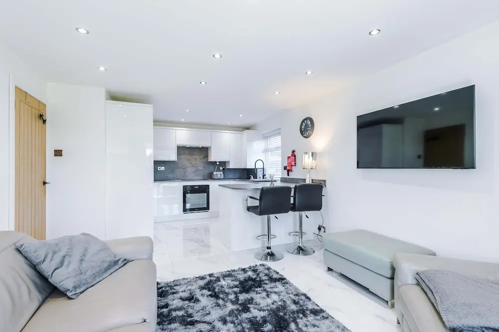 Modern 1BR Apartment in Whitefield