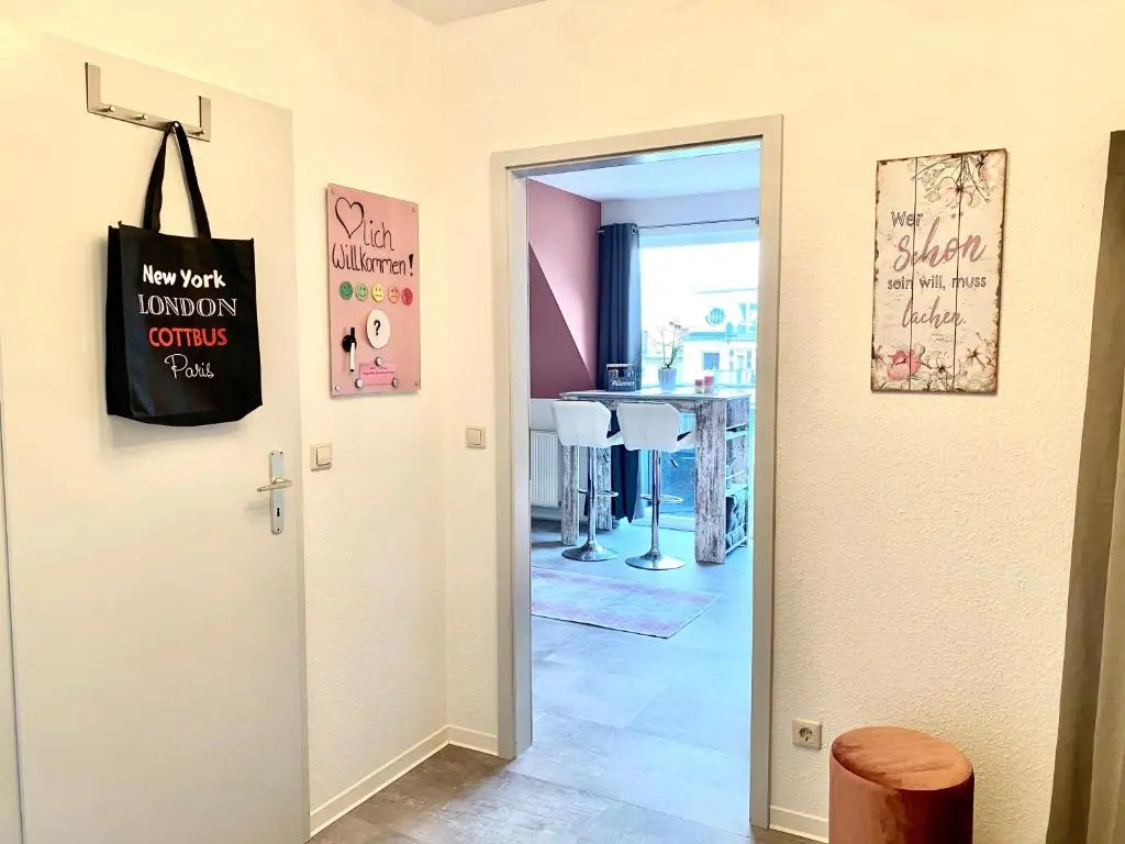 Eigenes Apartment im Herzen der Stadt mit Balkon und WLAN II