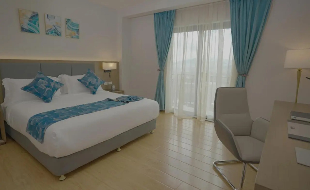 Stay Easy Plus Hotel