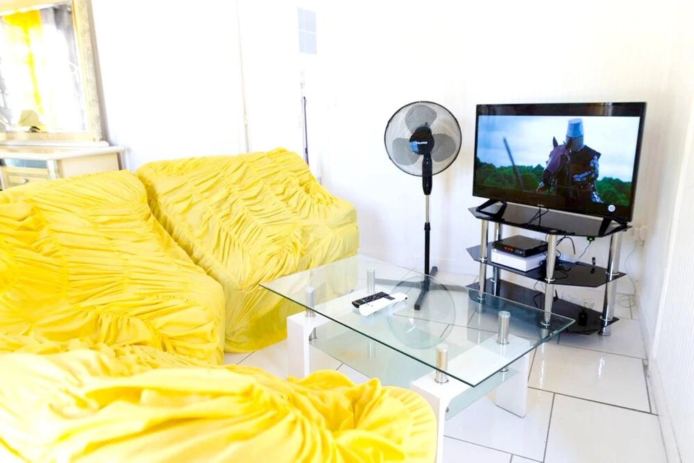 House With 2 Bedrooms in Pointe Noire, With Wonderful sea View, Enclos