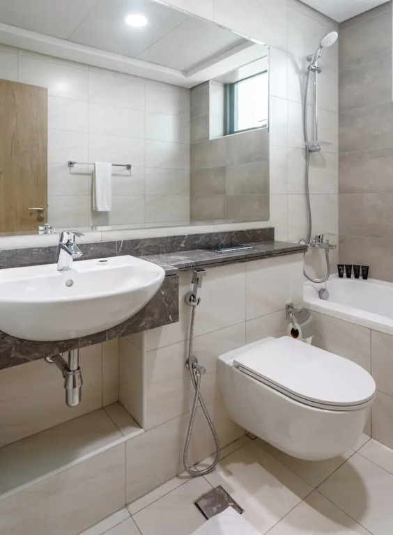 Spacious 2BR apartment with rooftop pool The Bay DT by 360 Vacation