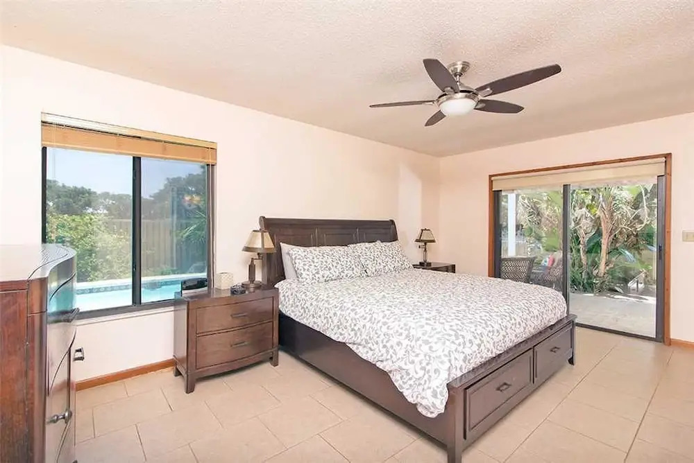 Blue Oasis - Three Bedroom Home