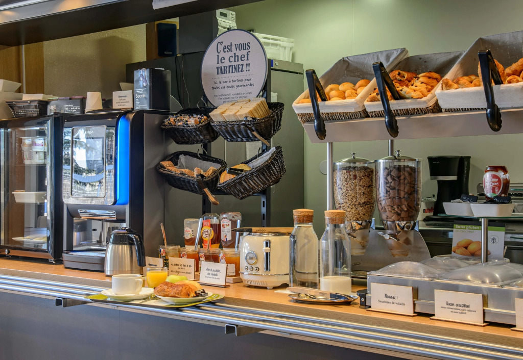 B&B HOTEL Nîmes Ville Active, parking sécurisé gratuit
