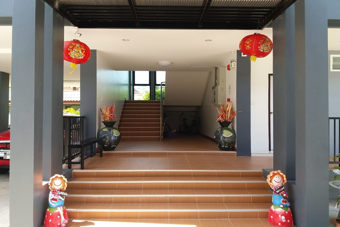 Ruean Kaew Place