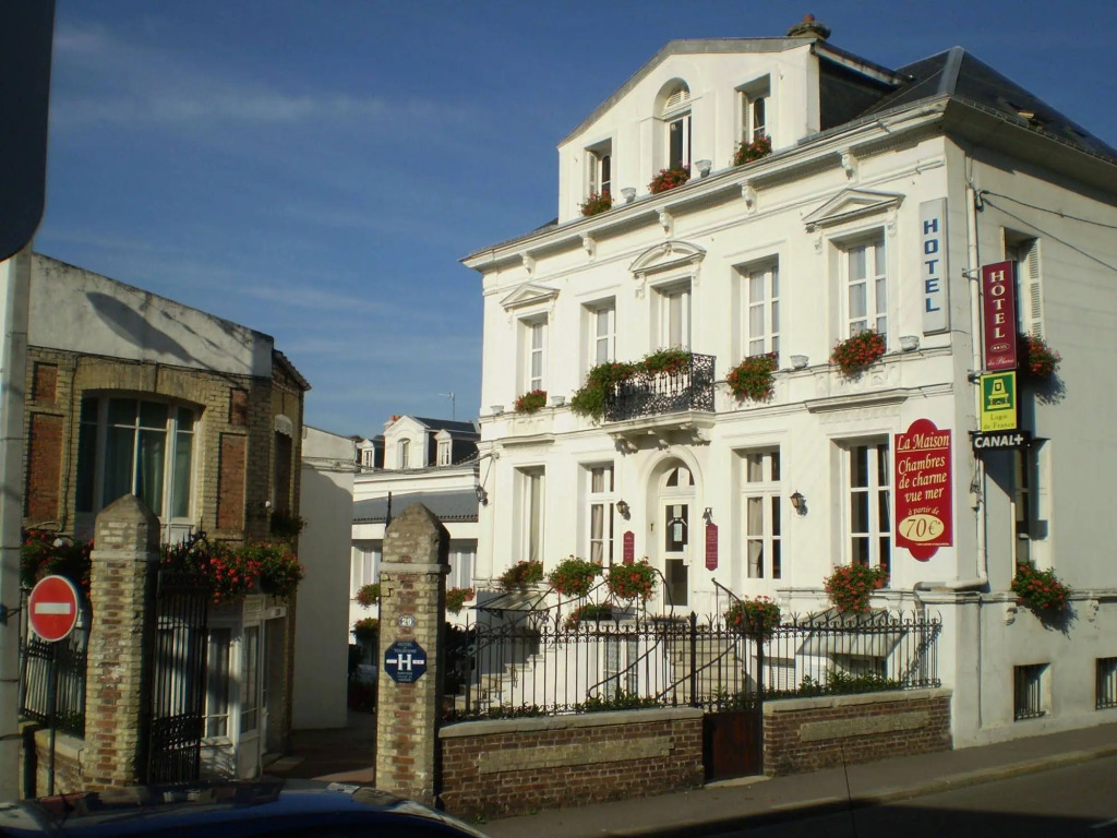 Hotel de Charme La Bonne Adresse - Logis hotels