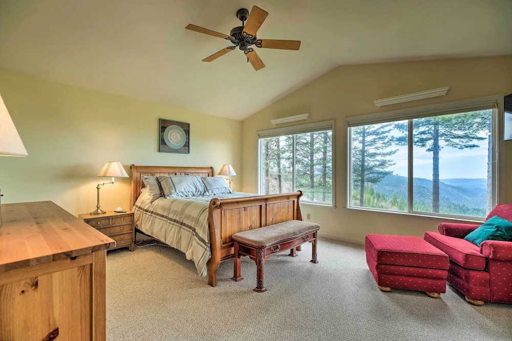 Near Hiking: Home w/ Deck in Twain Harte!