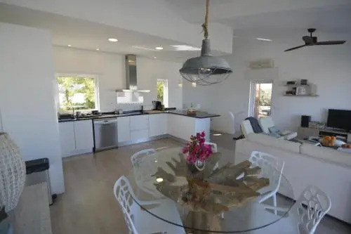 Villa 44