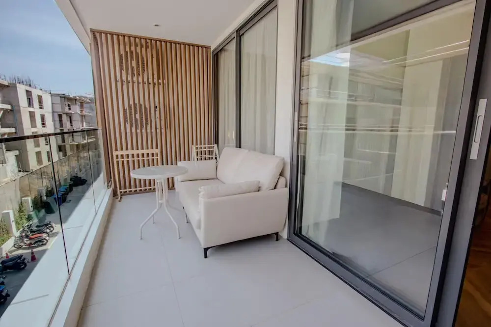 Beachfront 189/243 One-bedroom Residence