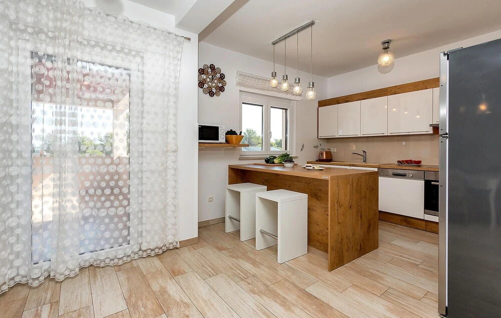 Awesome Home in Premantura With Wifi and 5 Bedrooms