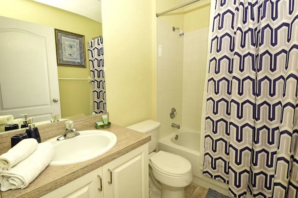 931DD Restful Retreat 4 Br villa by RedAwning