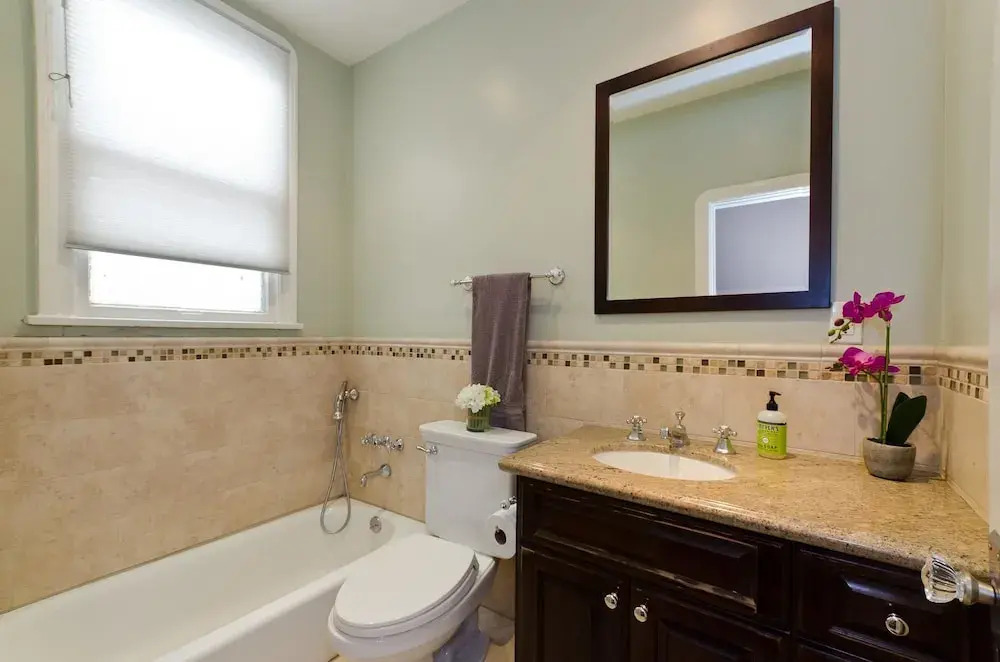 LA157 2 Bedroom Apartment By Senstay