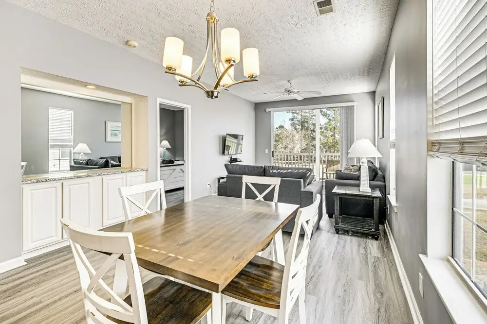 5 Mi to Myrtle Beach Hot Spots: Condo w/ Perks!