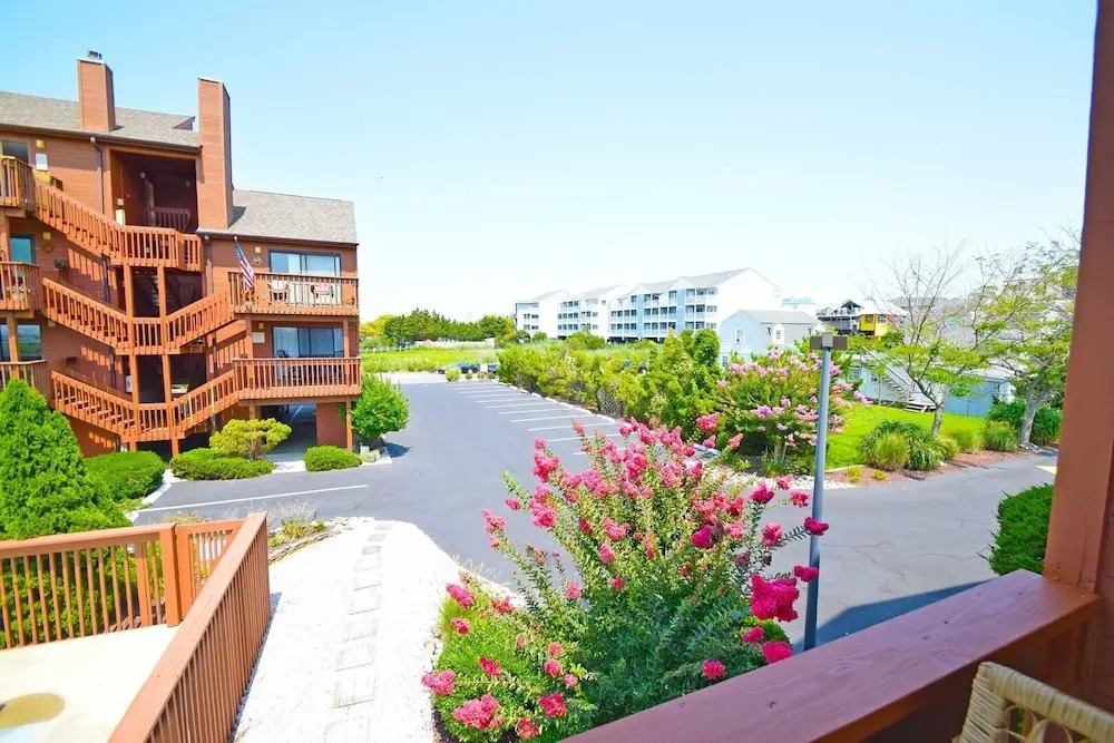 Sunset Landing 24 2 Bedroom Townhouse by RedAwning