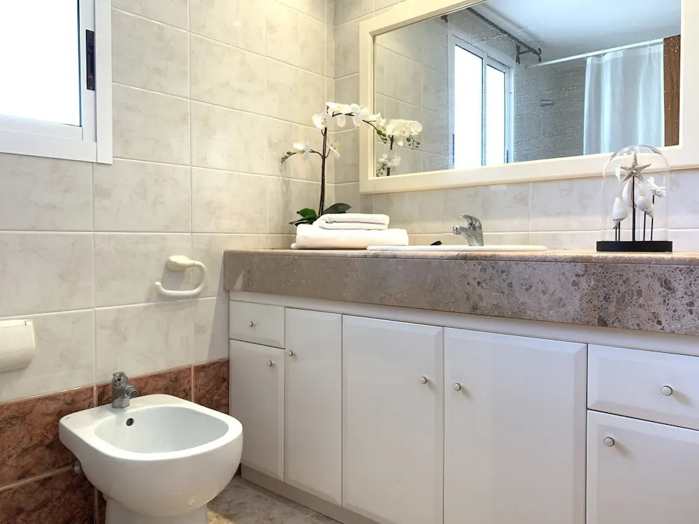 T&H Aventura Park Family Apartment
