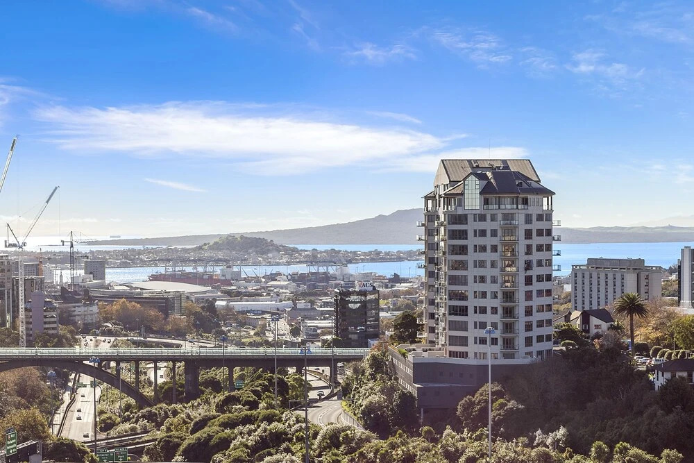 Modern Apartment With Amazing Views