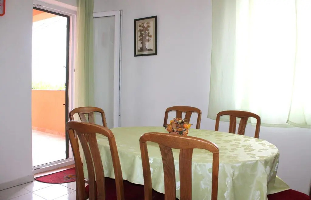 Nives Apartment